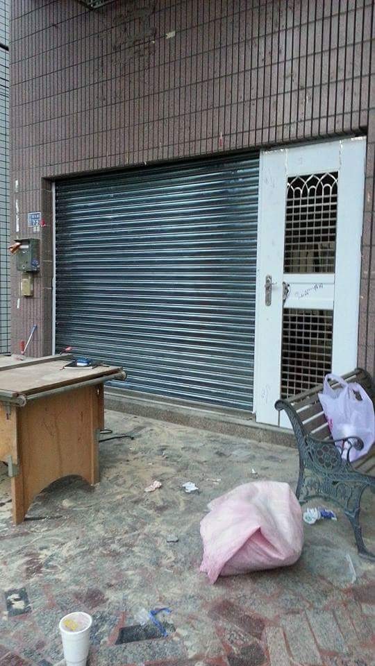 電動捲門