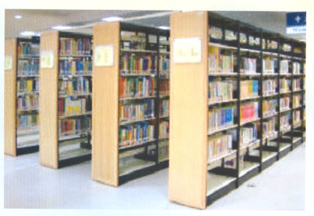 Ｄ型管鋼製書架