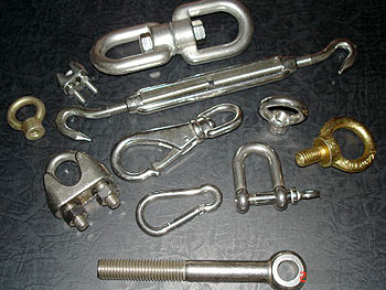 各種材質扣件
