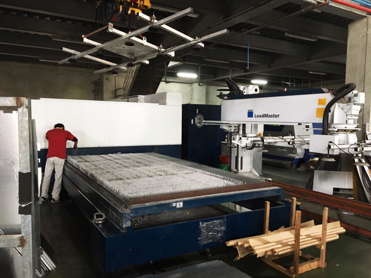 台中-世界之翼-弧形鋁包粄