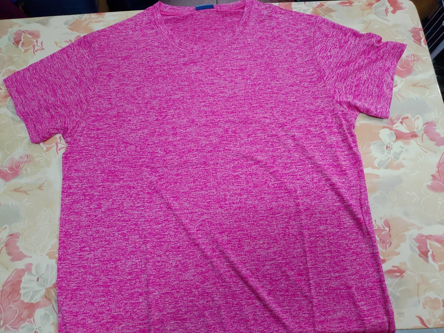 綉山商行-溫柔香歡唱會館團體服訂製(正面)