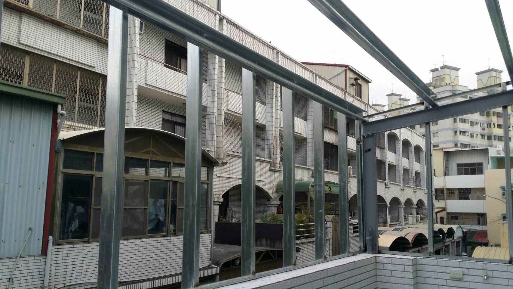 採光罩鋁門窗-勝佳工程行