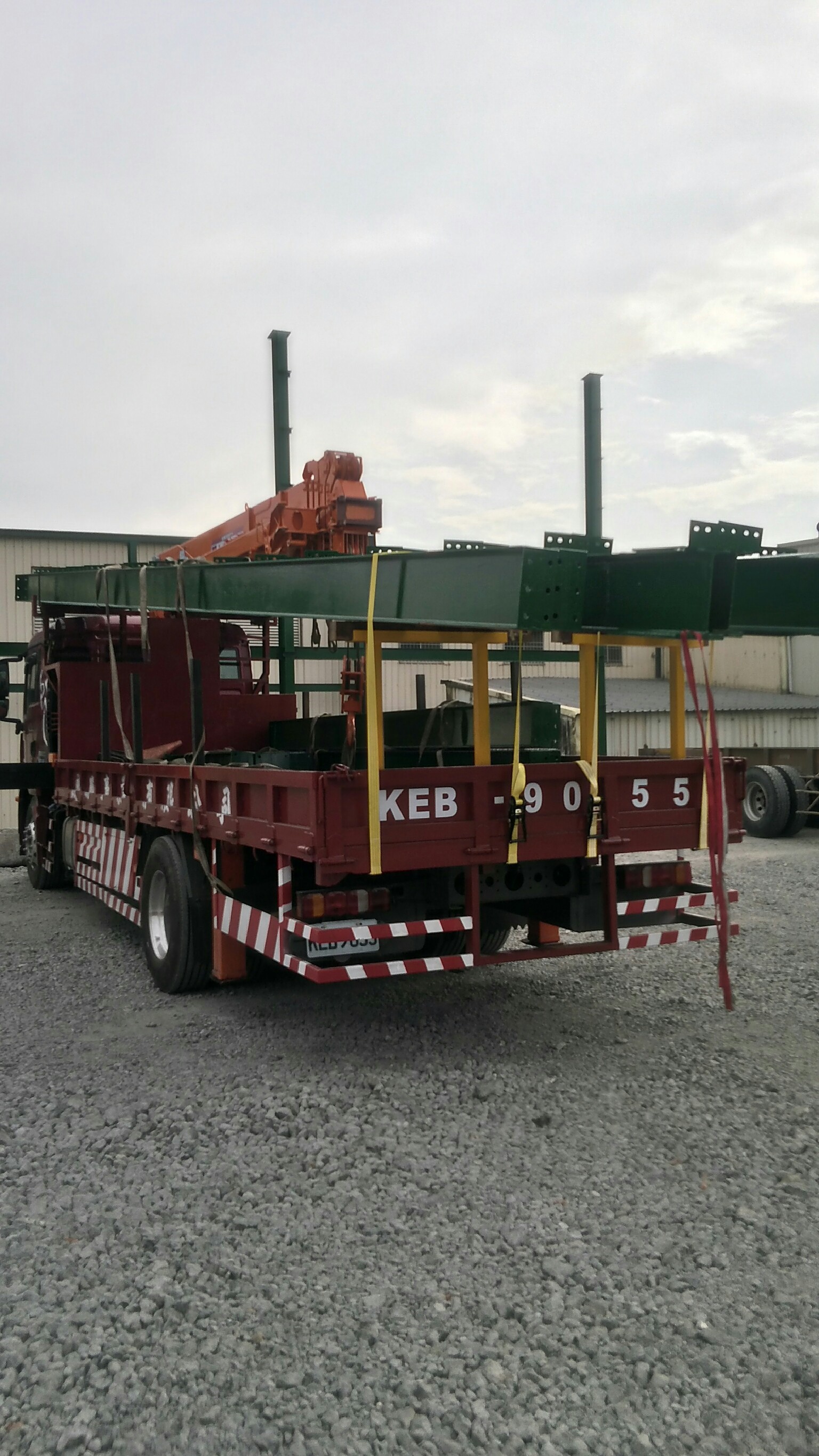 高雄鐵材吊掛運輸