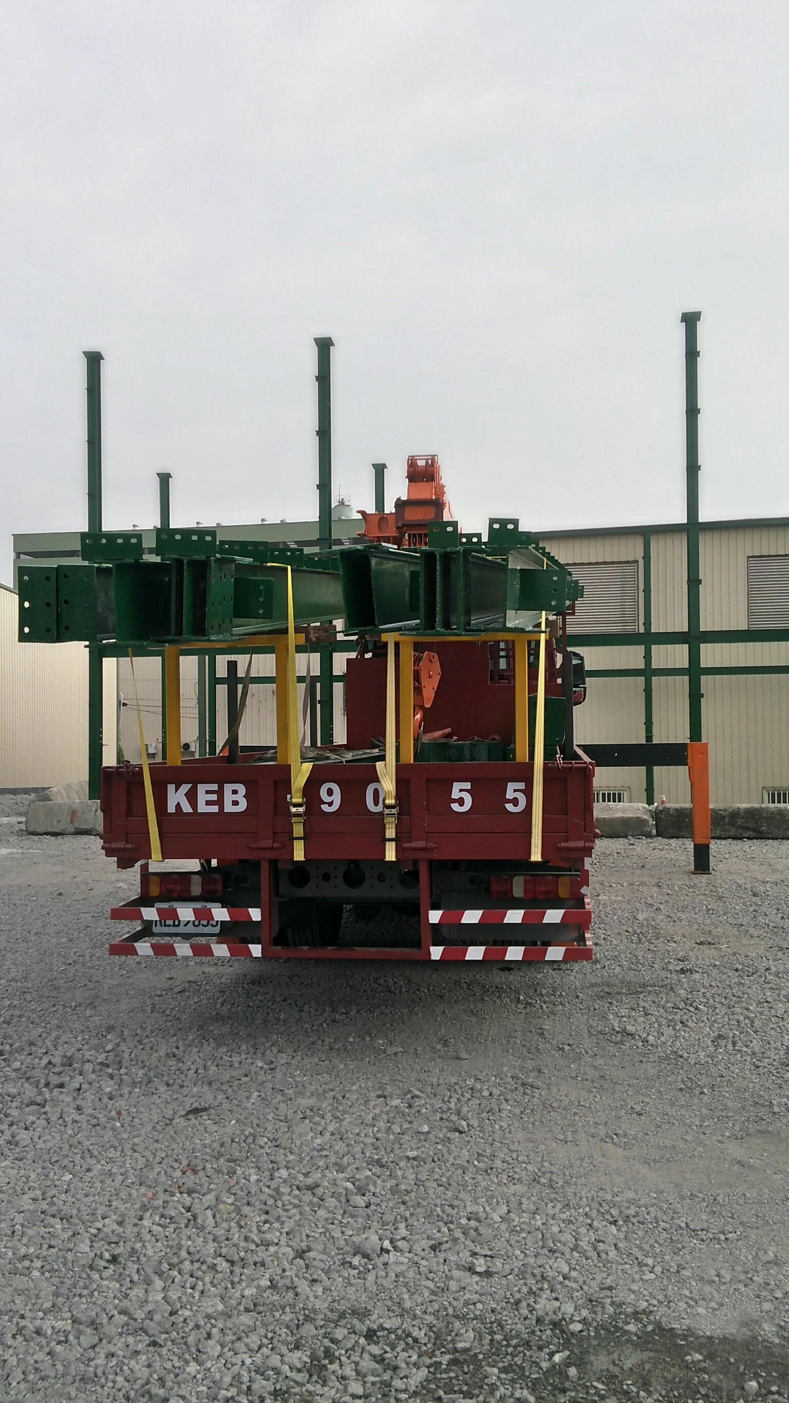 高雄鐵材吊掛運輸