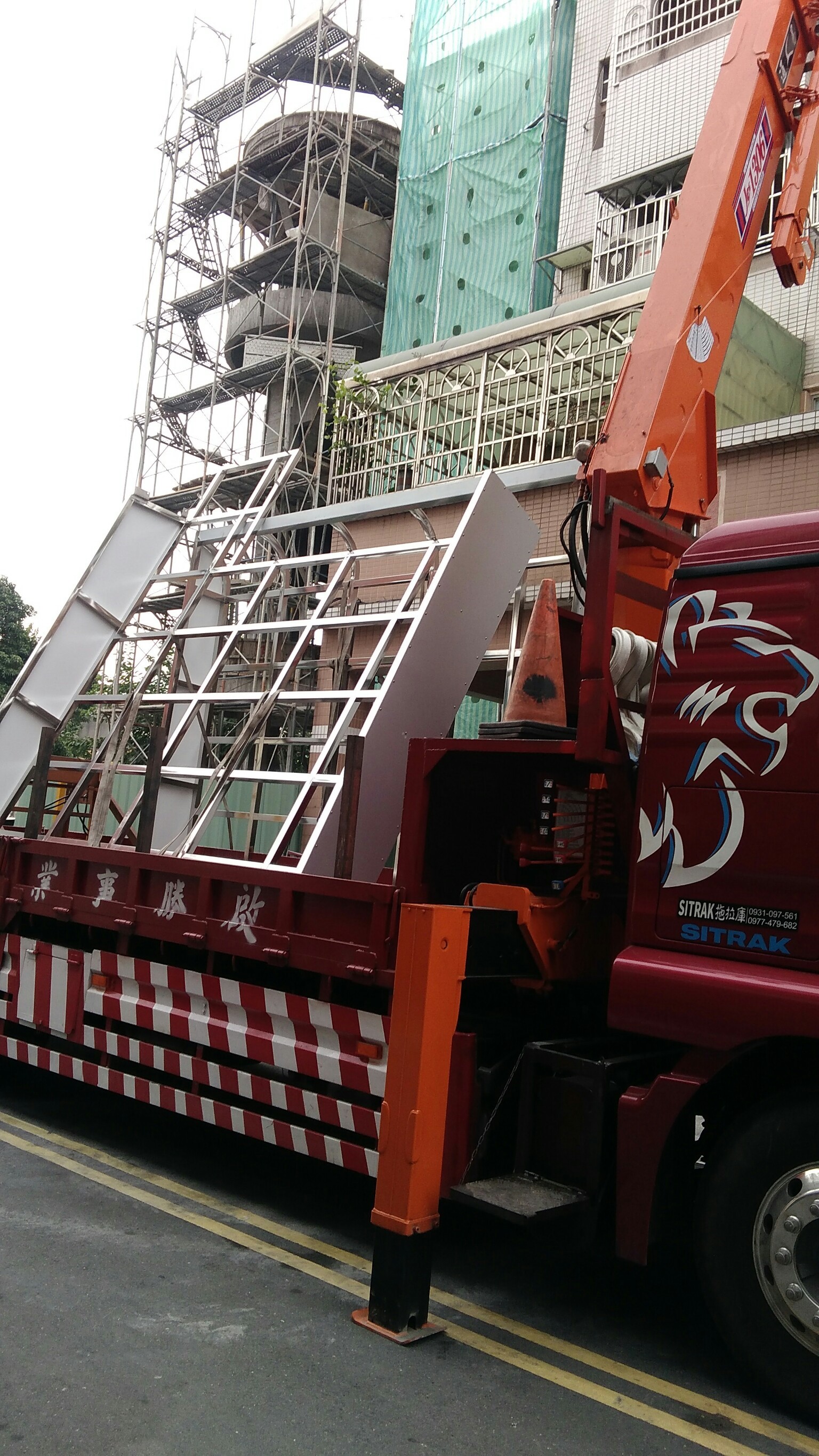 高雄鋁門窗吊掛