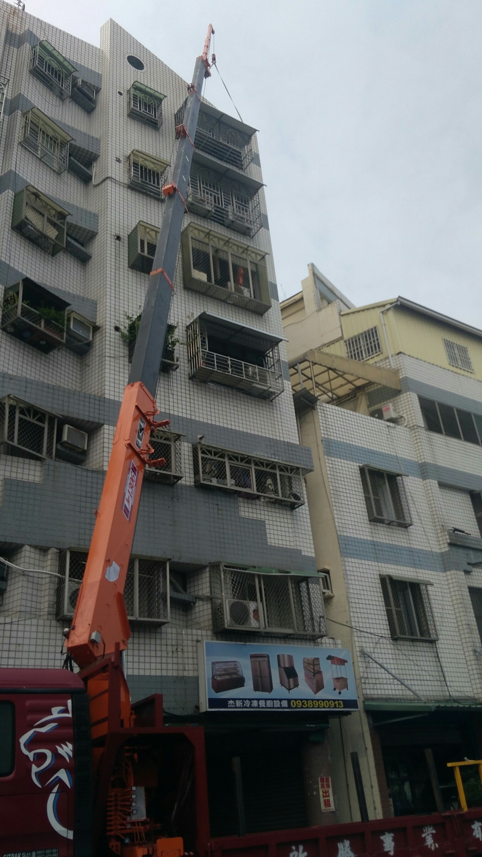 高雄採光罩吊掛