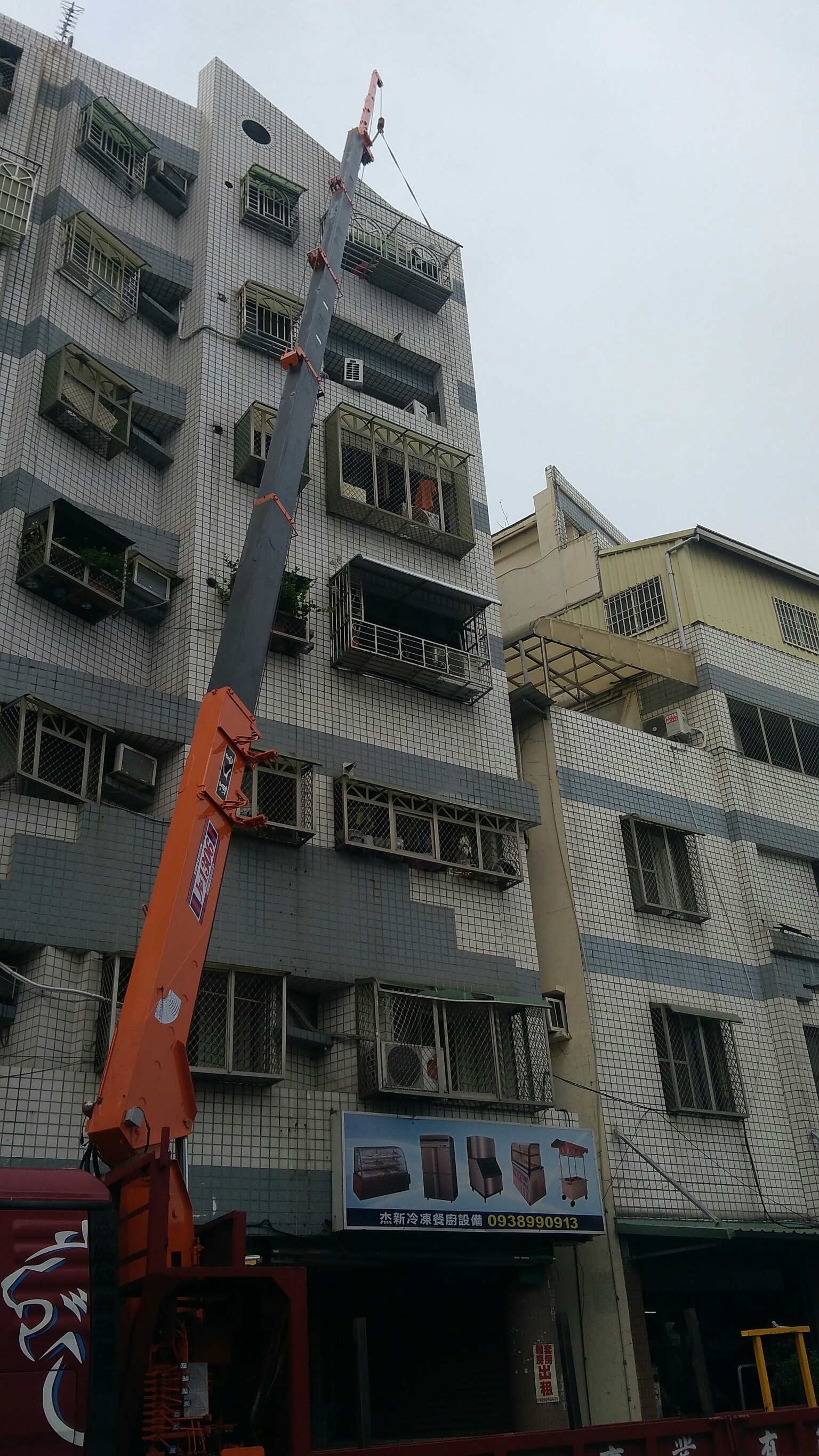 高雄採光罩吊掛