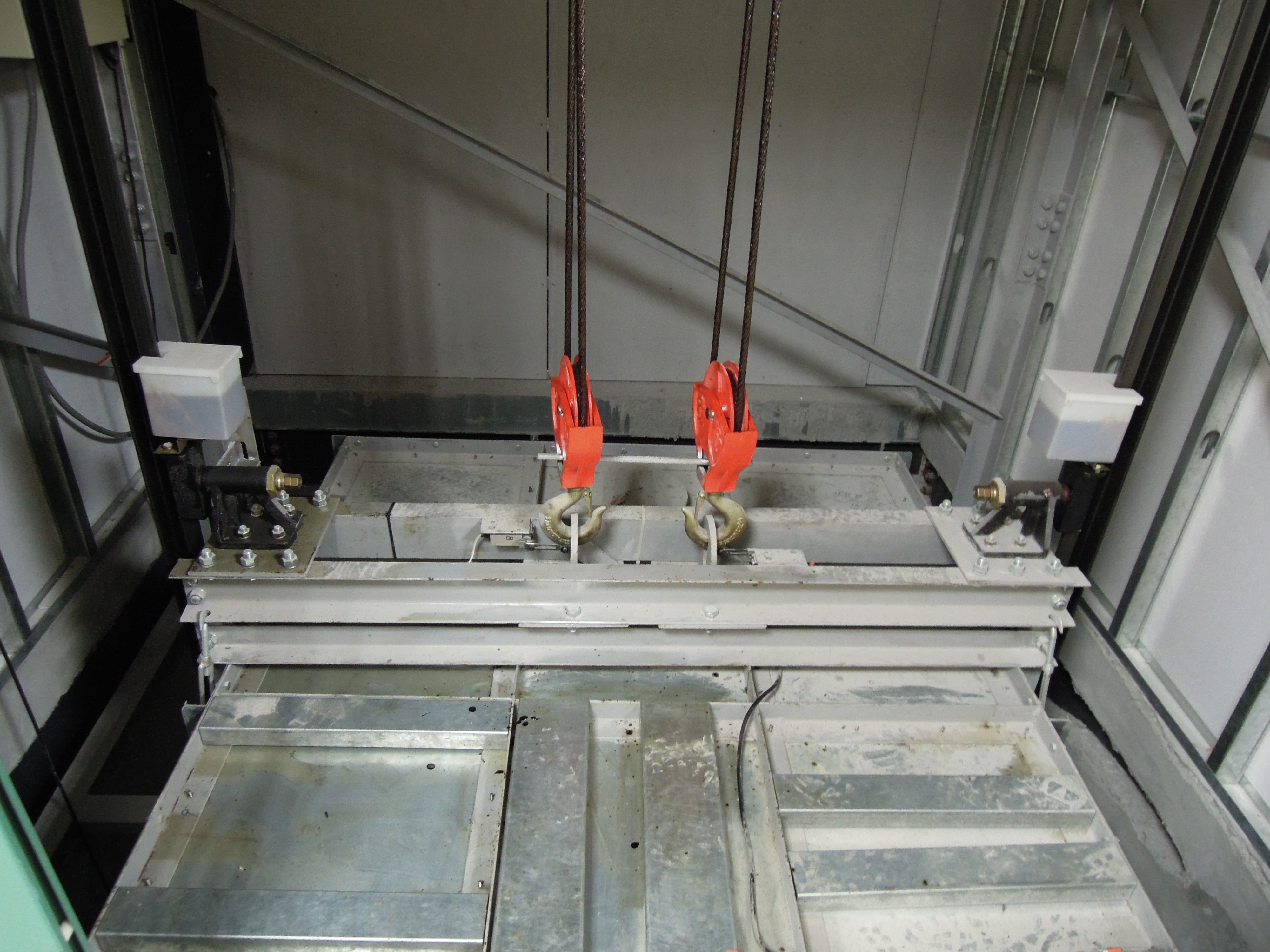 工廠載貨升降機