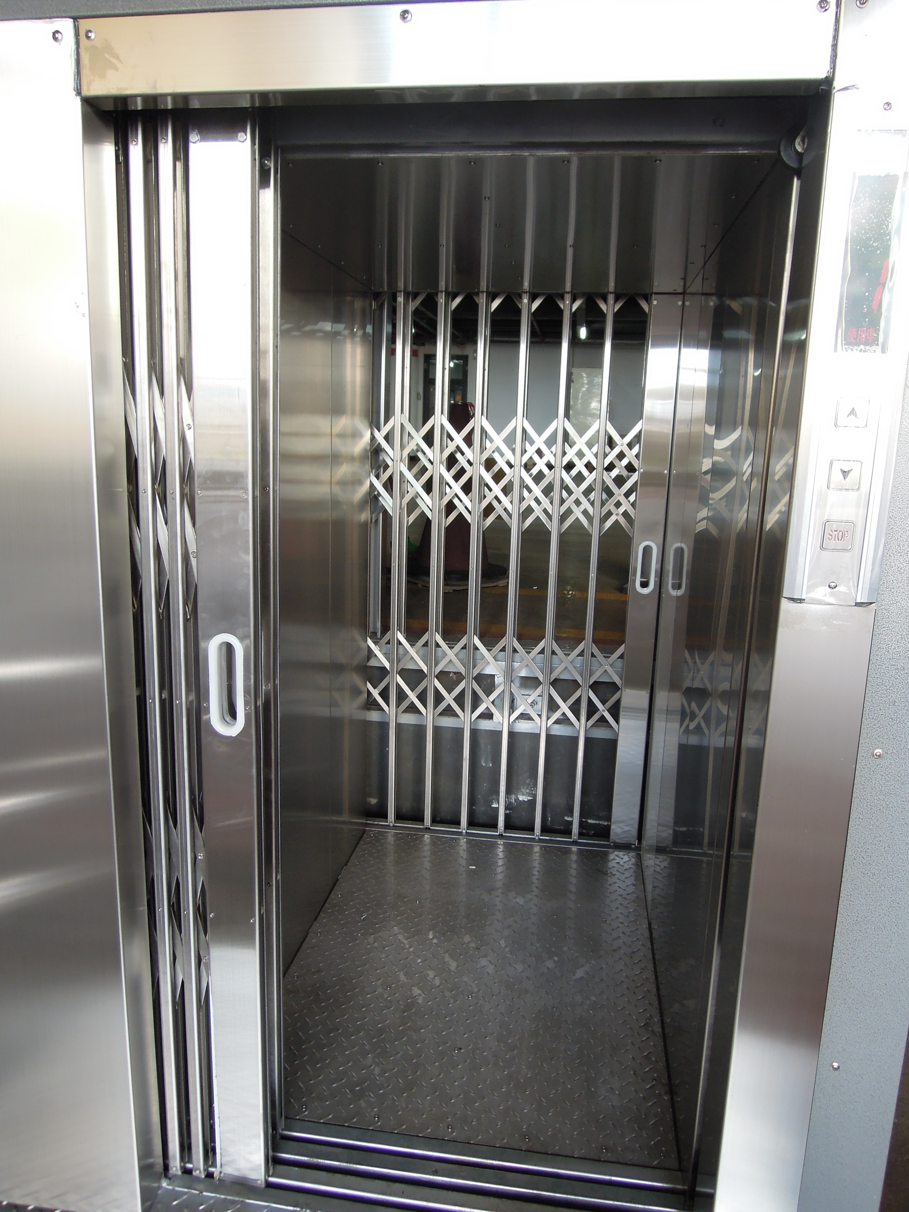 電子廠簡易升降機