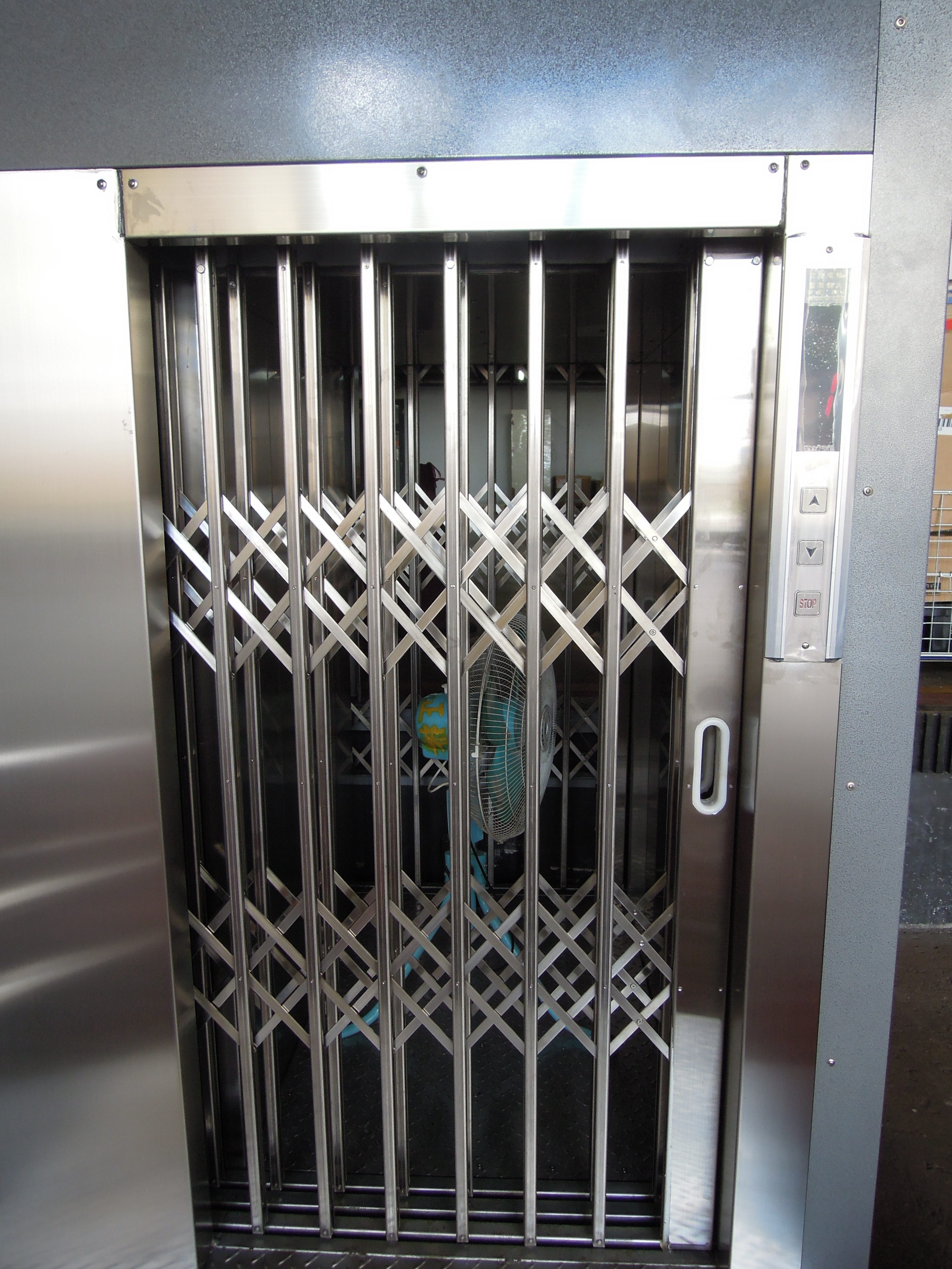 電子廠簡易升降機