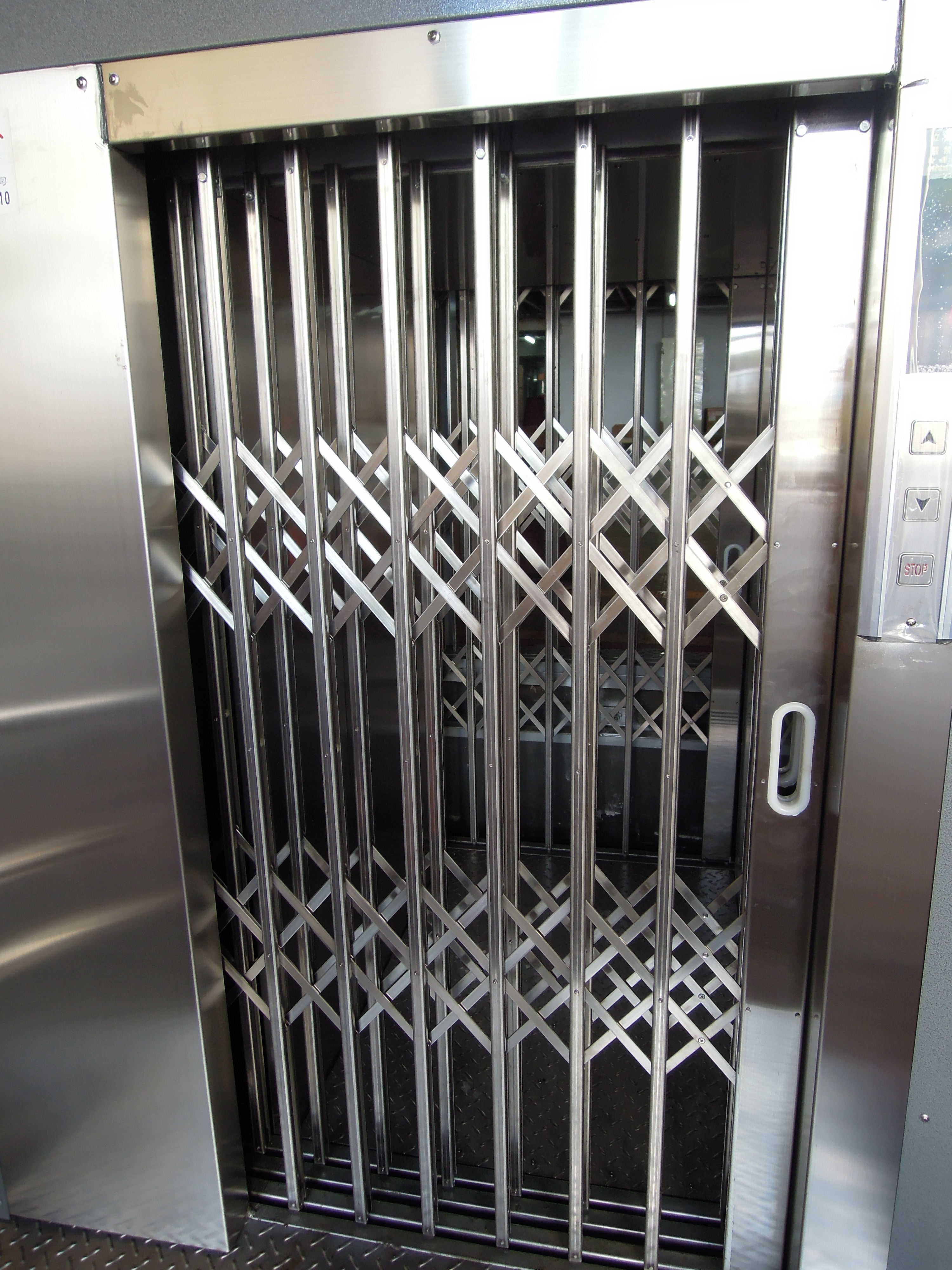 電子廠簡易升降機