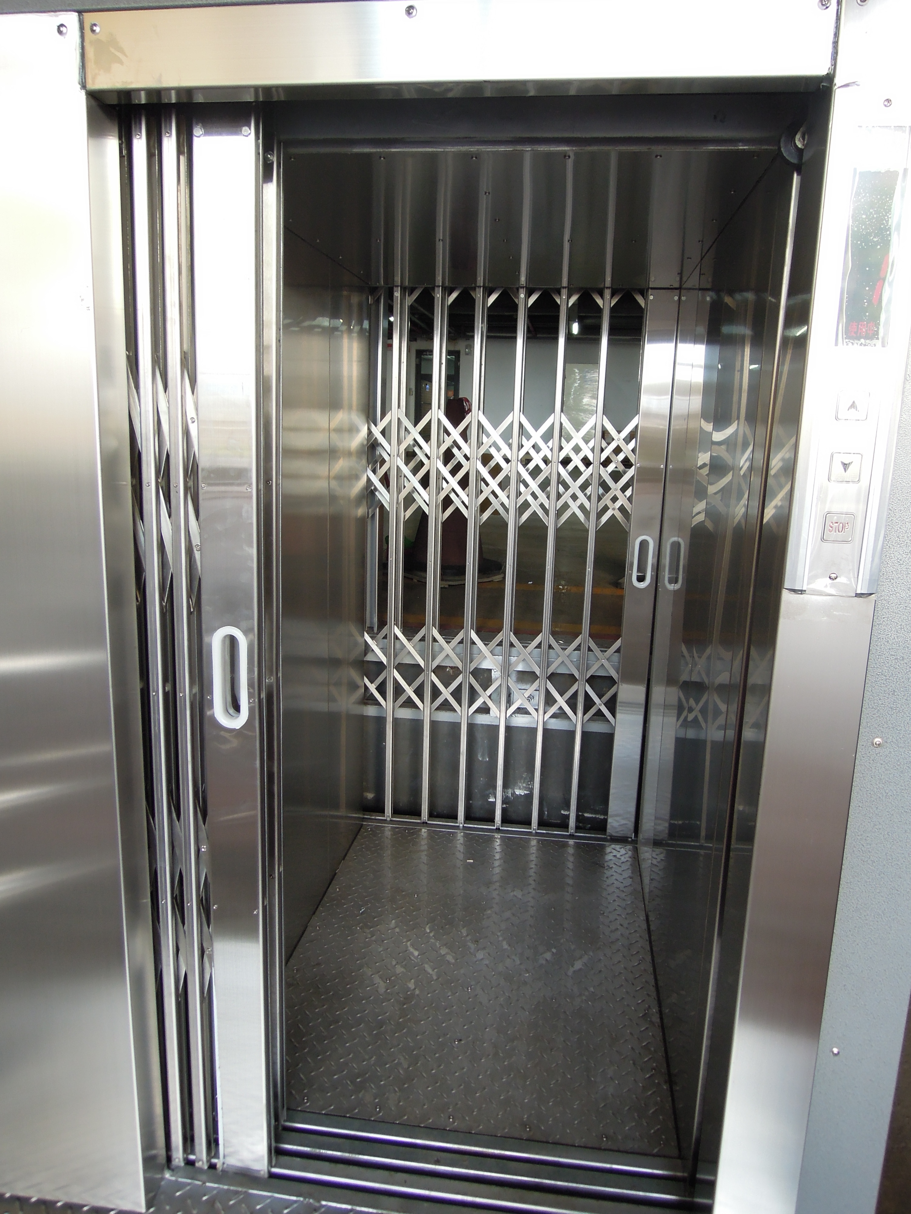 電子廠簡易升降機