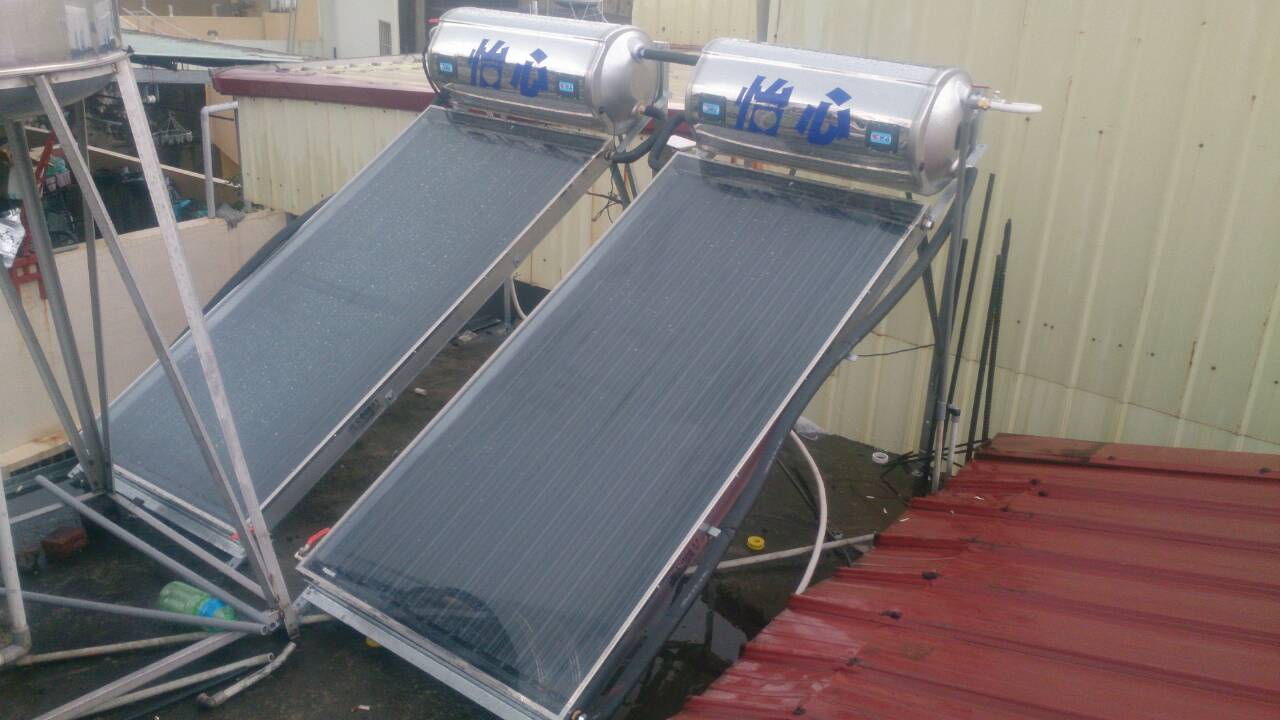 太陽能熱水器