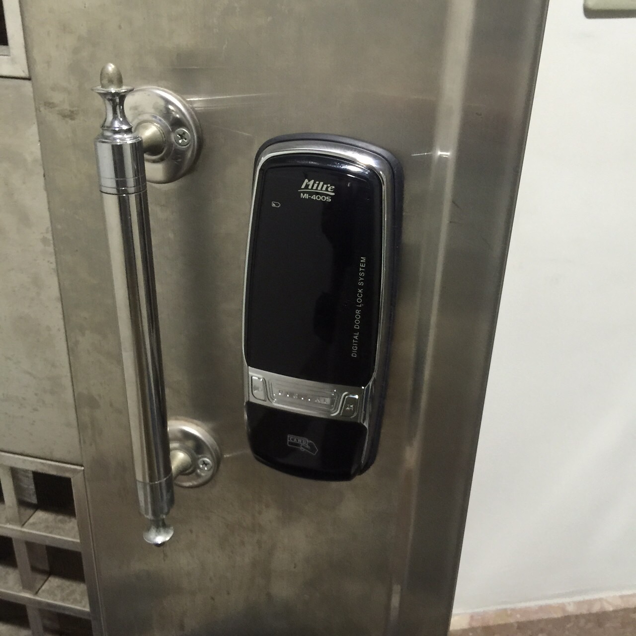 電子門鎖安裝範列3