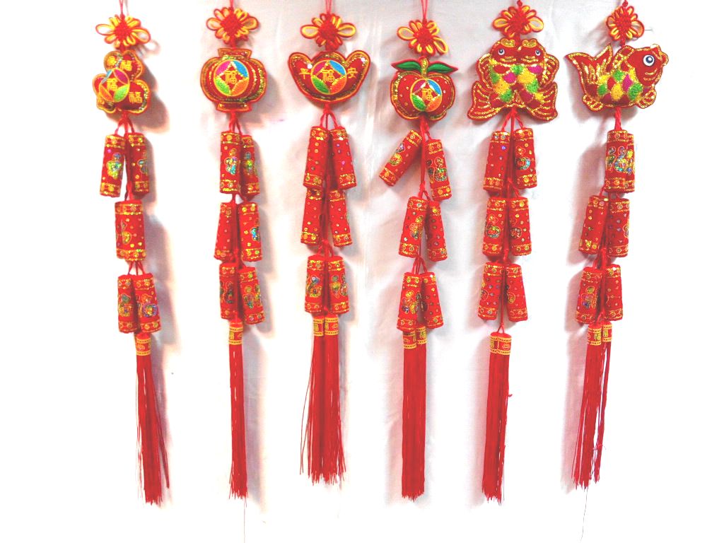 多彩毛巾繡吉祥吊飾+6小炮串