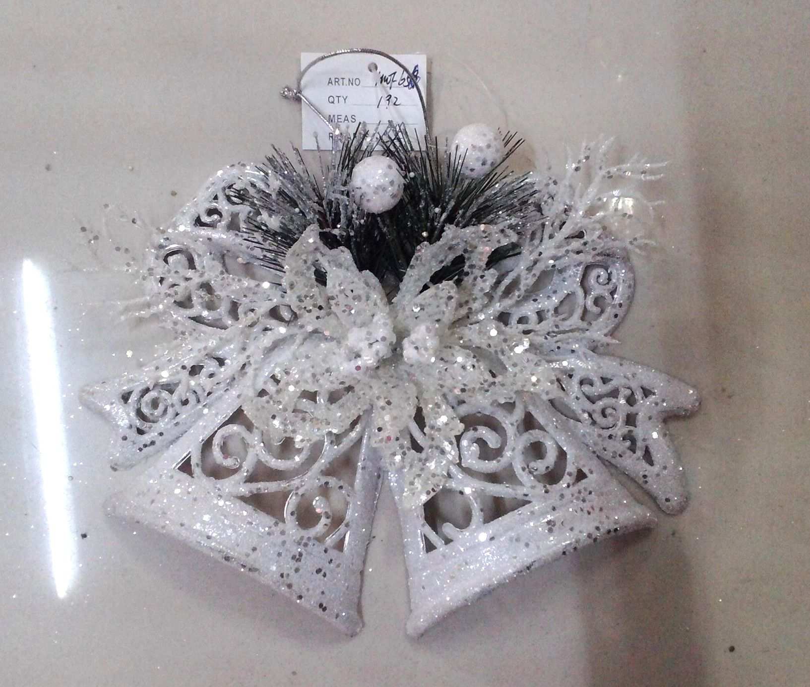 4715872470245銀白鏤空雙鐘吊飾