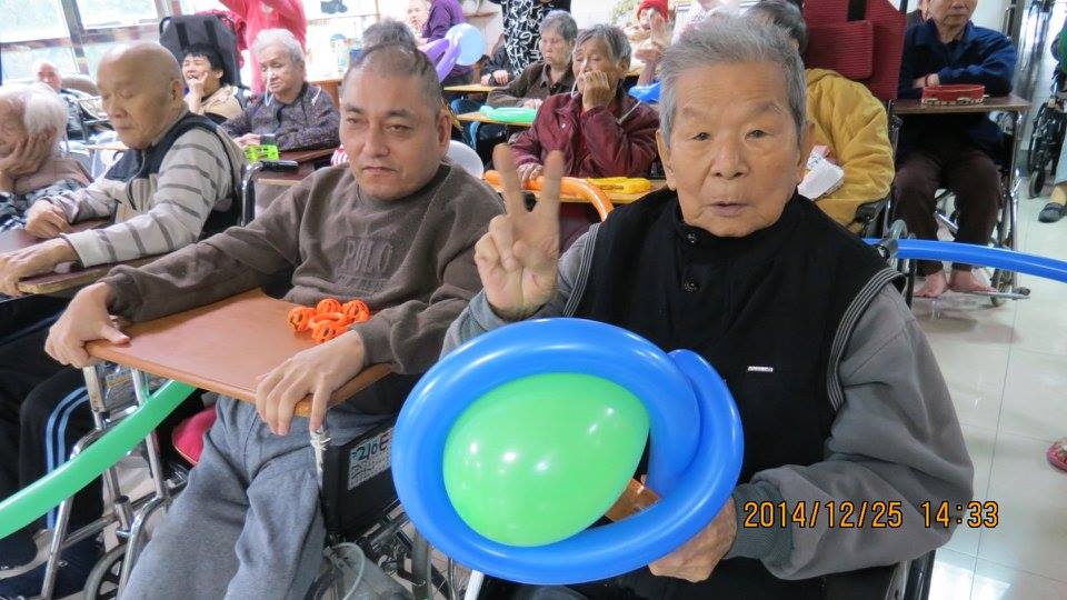 家福住民員工生日聖誕會