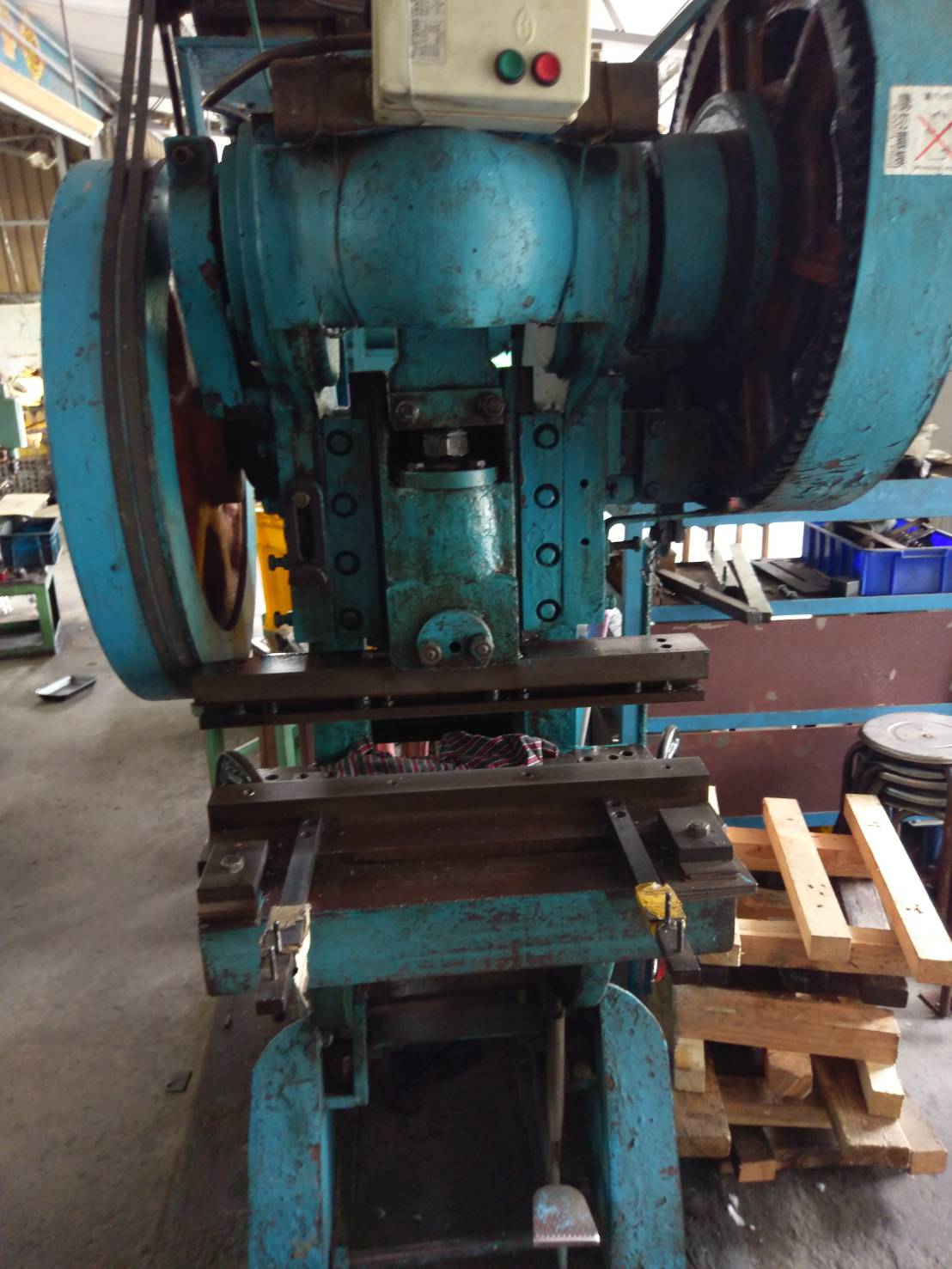 沖壓出力60~120噸