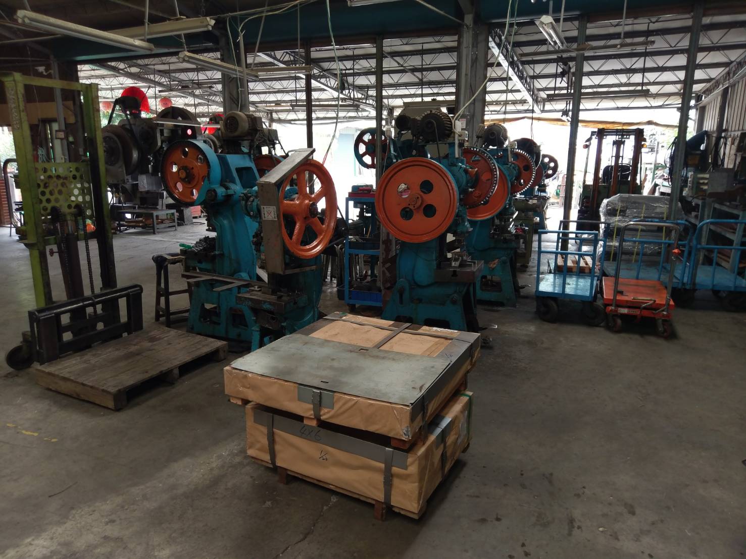 機械設備沖壓出力60~120噸