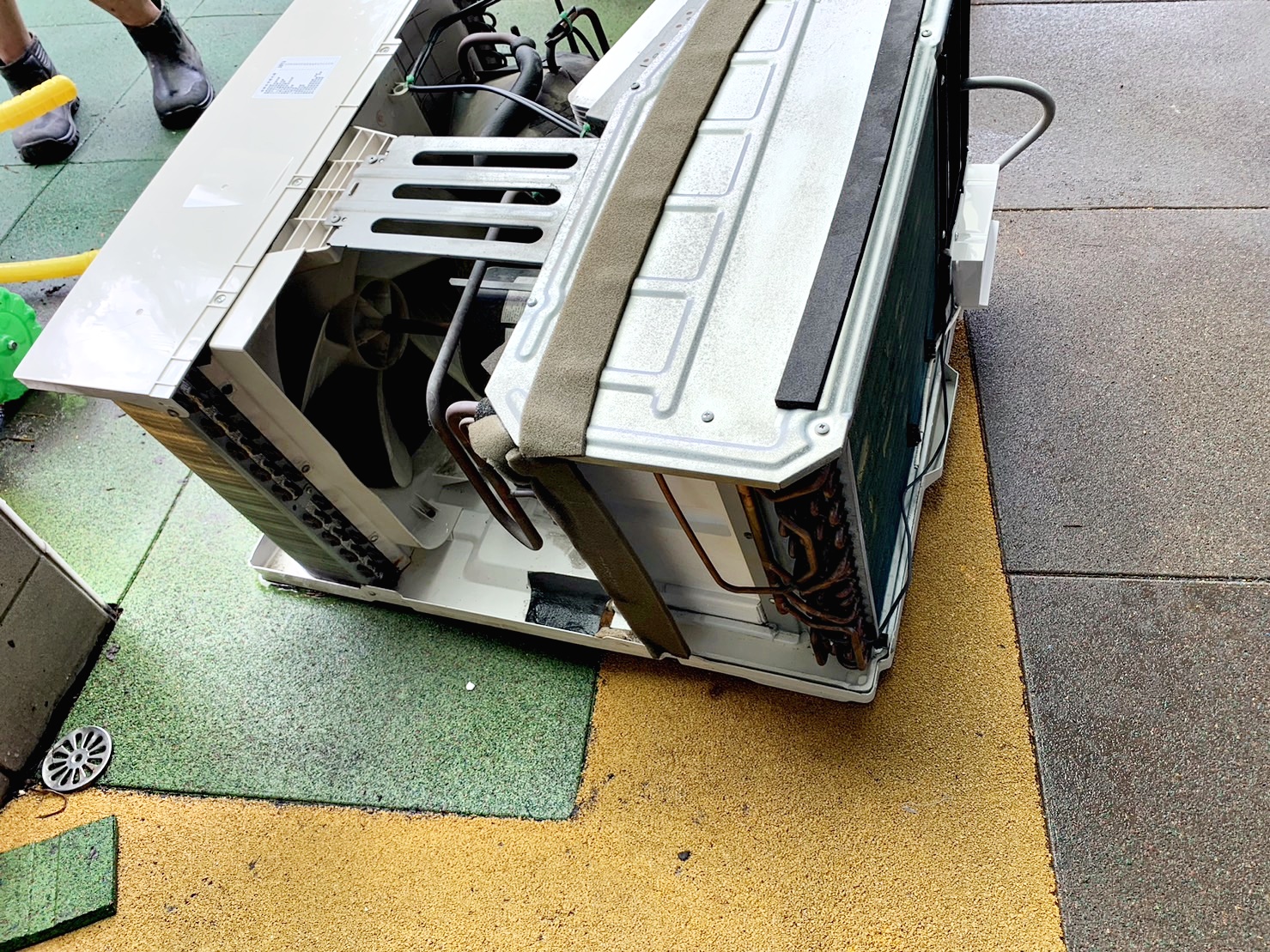 窗型冷氣藥劑清洗保養