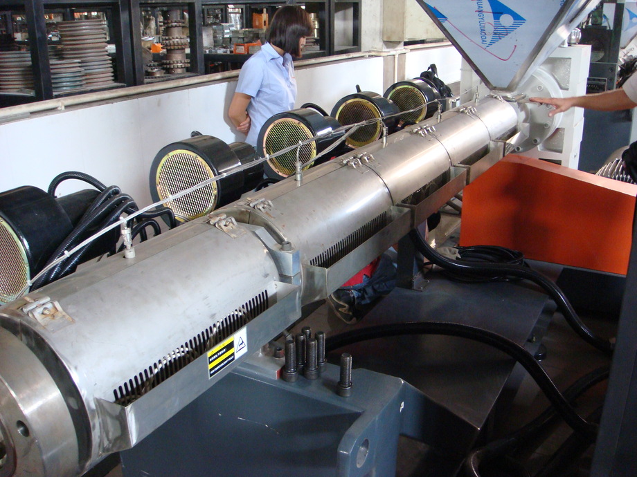 規格化，一體成型加工流程