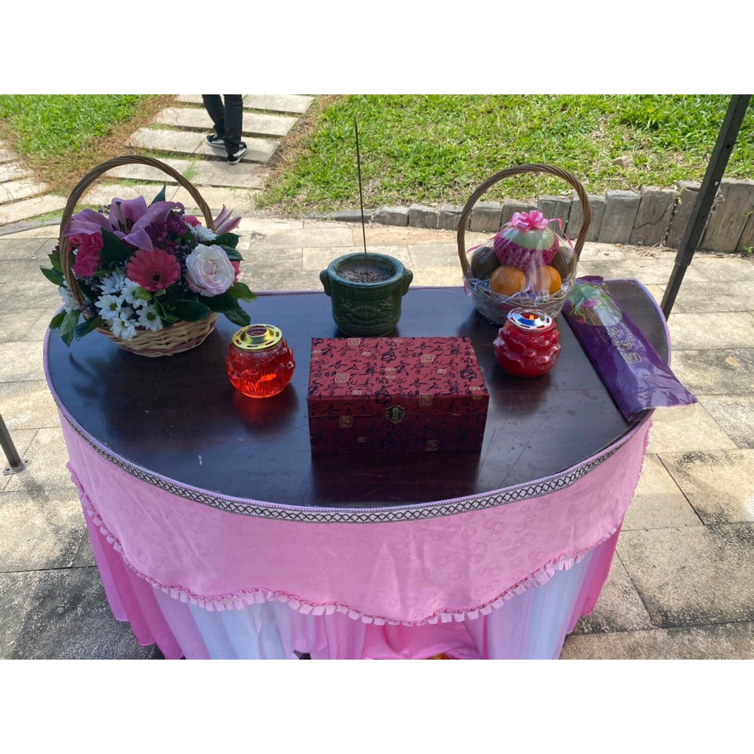 植葬骨灰安放容器及植葬祭拜儀式