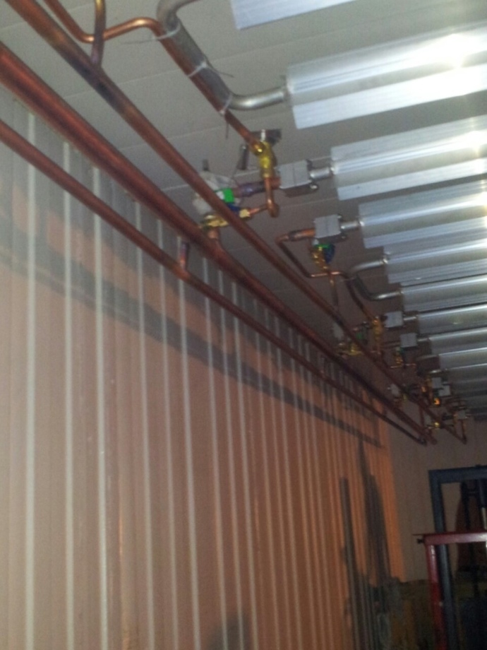 蓄冷式太陽管冷凍庫