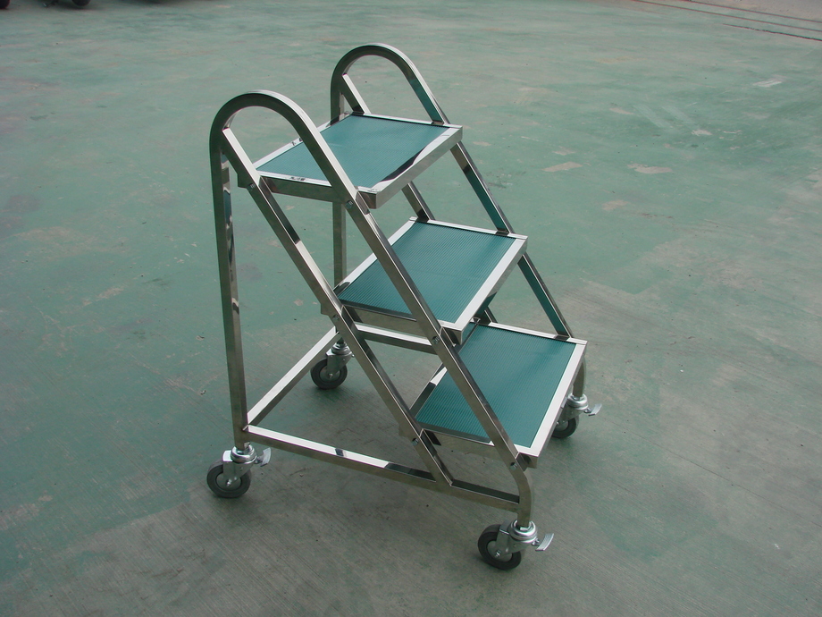 &nbsp;2.不銹鋼三階梯
