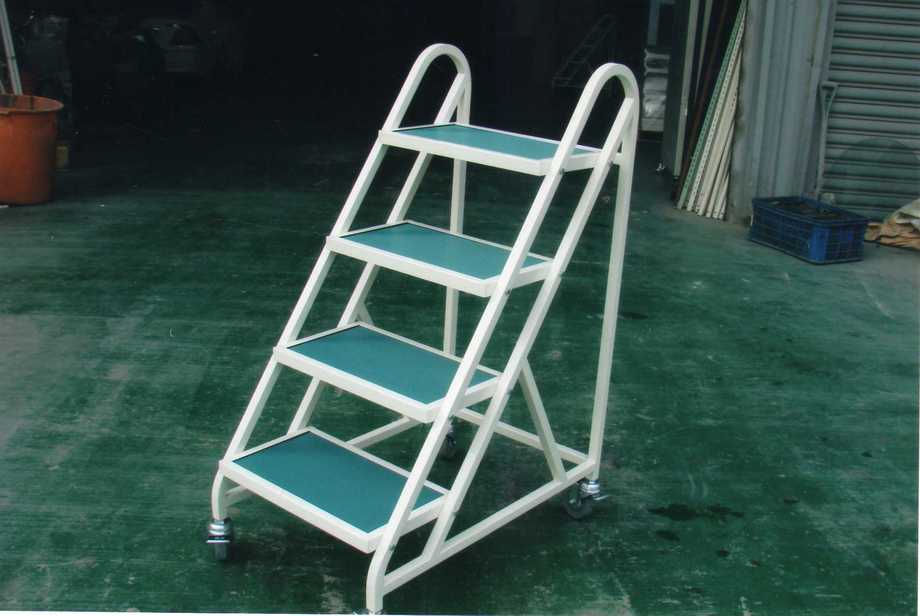 3.鋼製烤漆四階梯