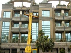 幃幕玻璃防水處理-施工中