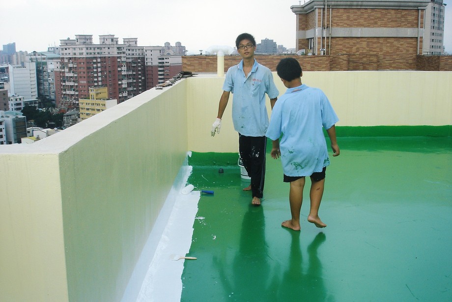 林森路PU防水施工中