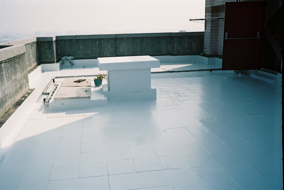 屋頂隔熱磚PU防水施作後