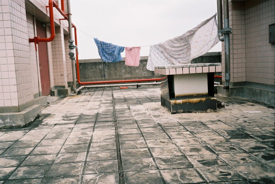 屋頂隔熱磚PU防水施作前