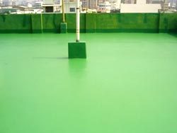 屋頂第六層面漆完成後