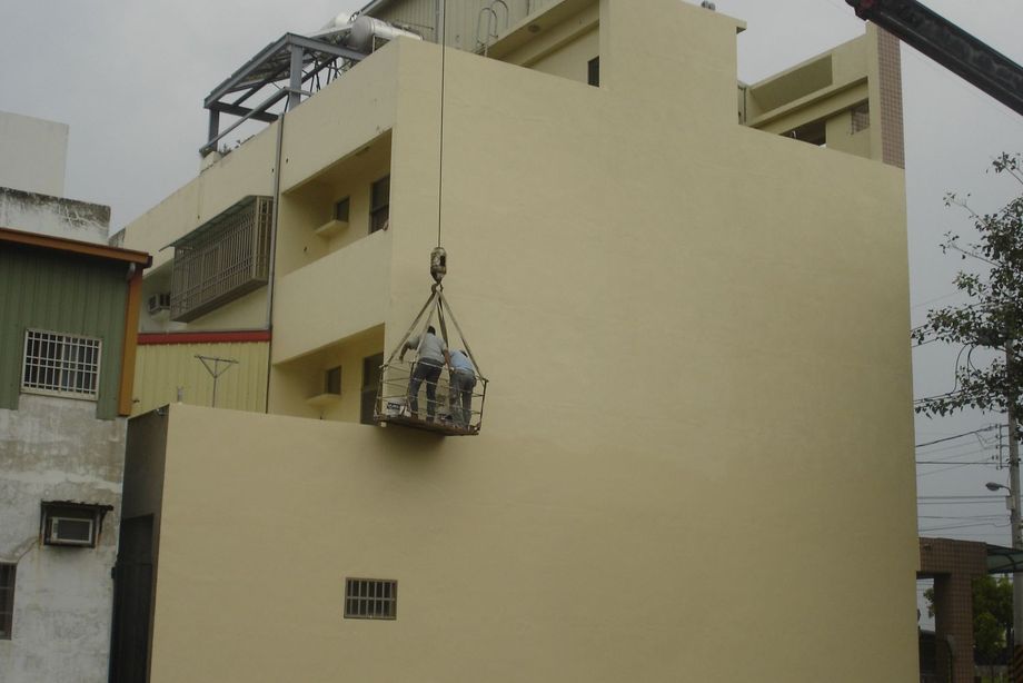 將軍區外牆防水施工中