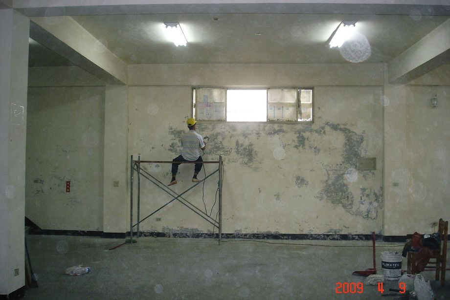 正南五街廠房壁癌施工前