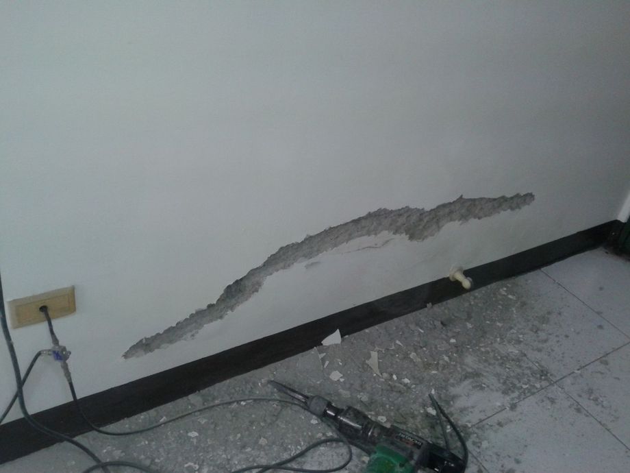 壁癌施工處理中