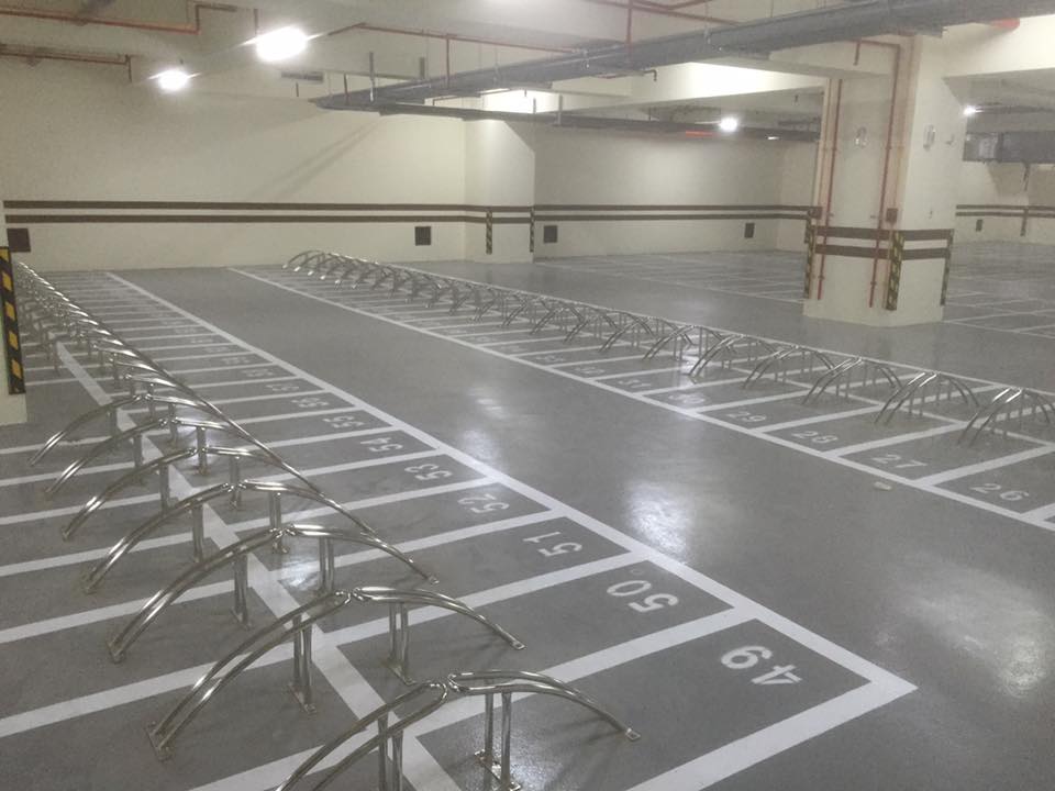 台南市安平區格里昂大樓的自行車停車架