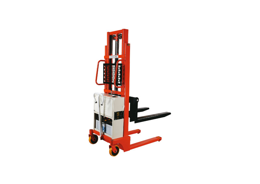 1T半電動堆高機