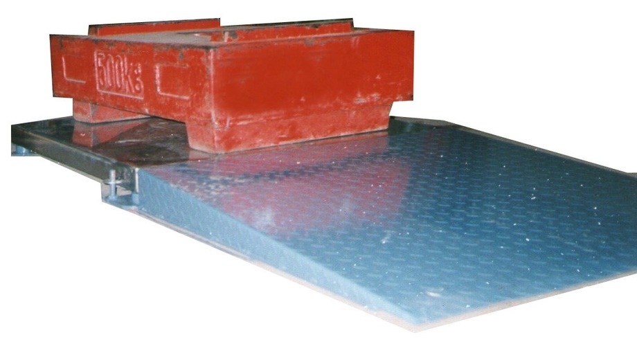 白鐵薄型耐震平台秤