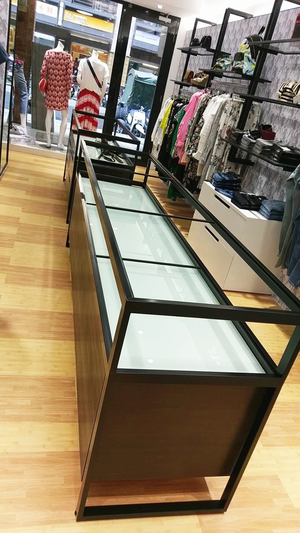 金豐工藝社-商品陳列貨架訂製