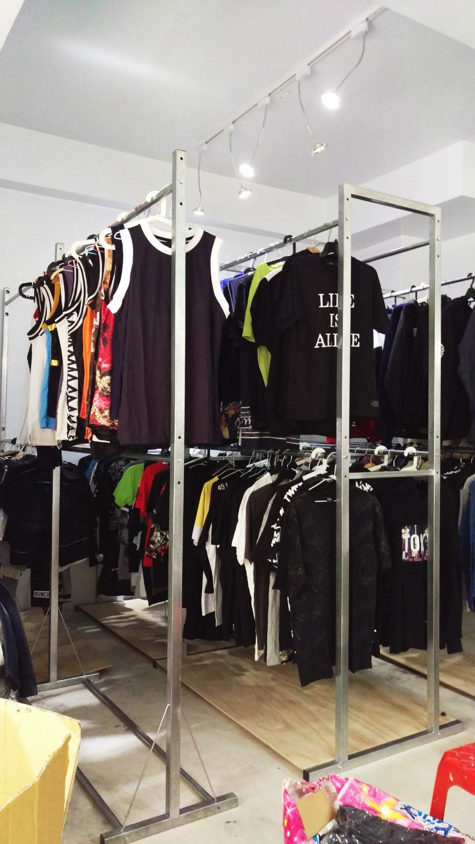 金豐工藝社-衣架置物架製造加工