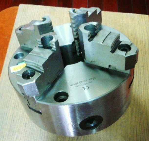 四爪強力型式12吋*315mm同動夾頭.強力型可更換夾爪式