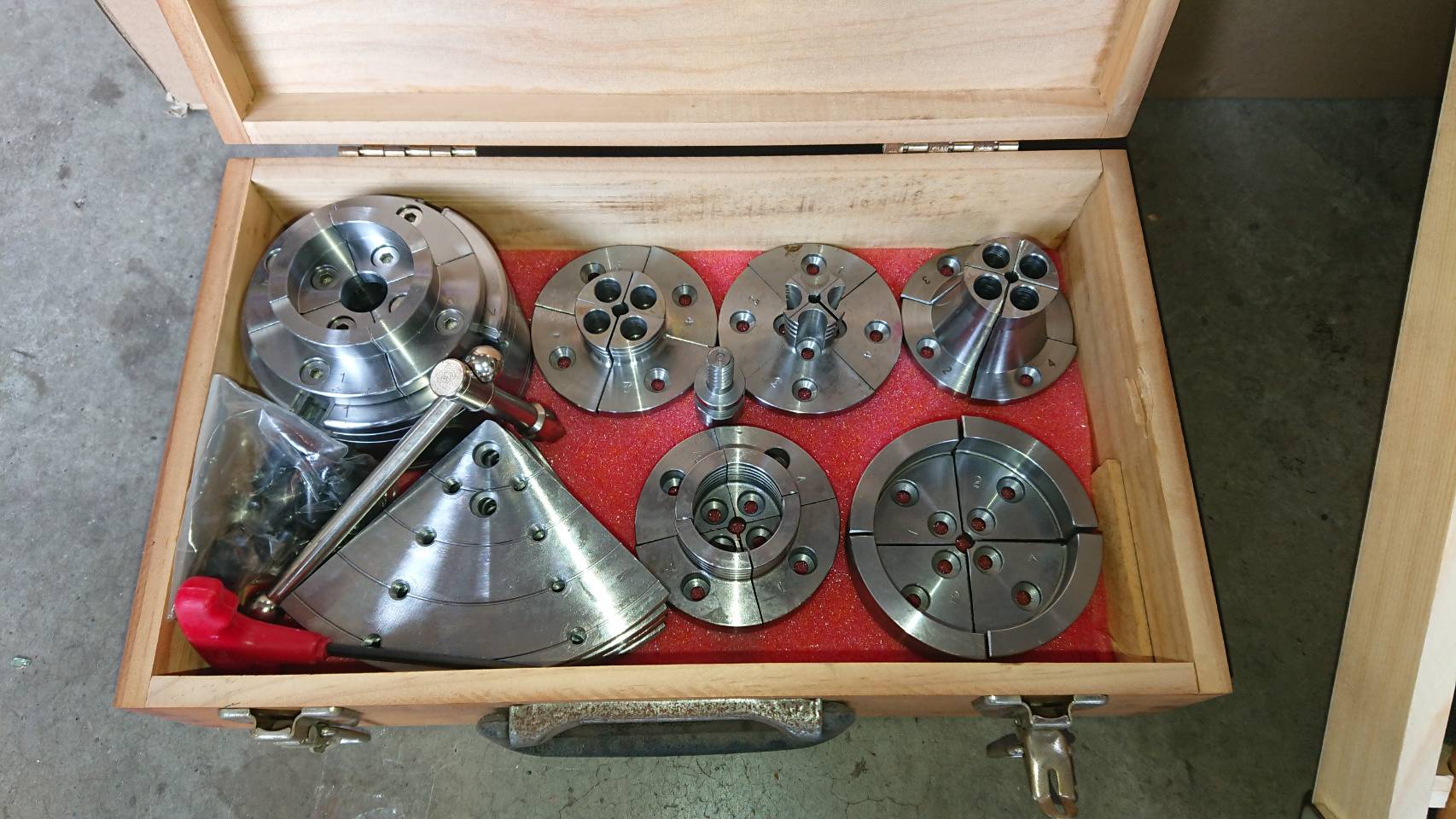 4吋4MA夾頭精配夾爪套裝組