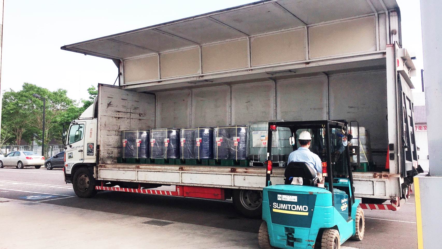 鷗翼化學專用車2