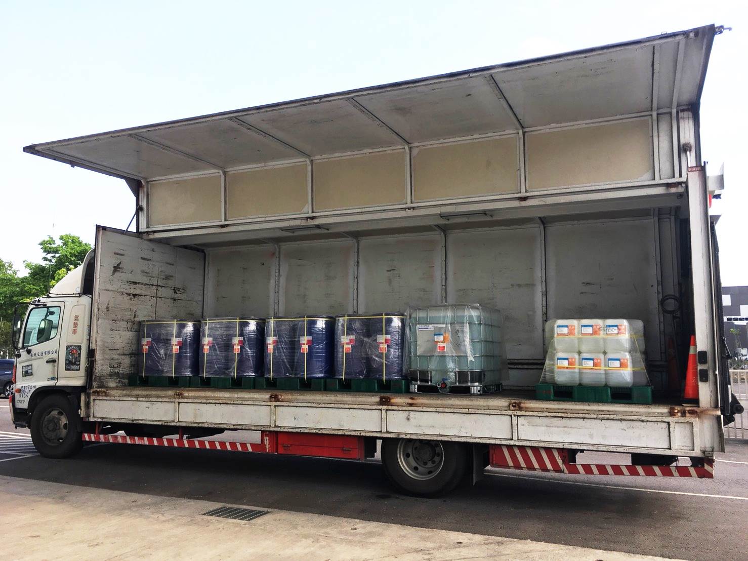 鷗翼化學專用車3