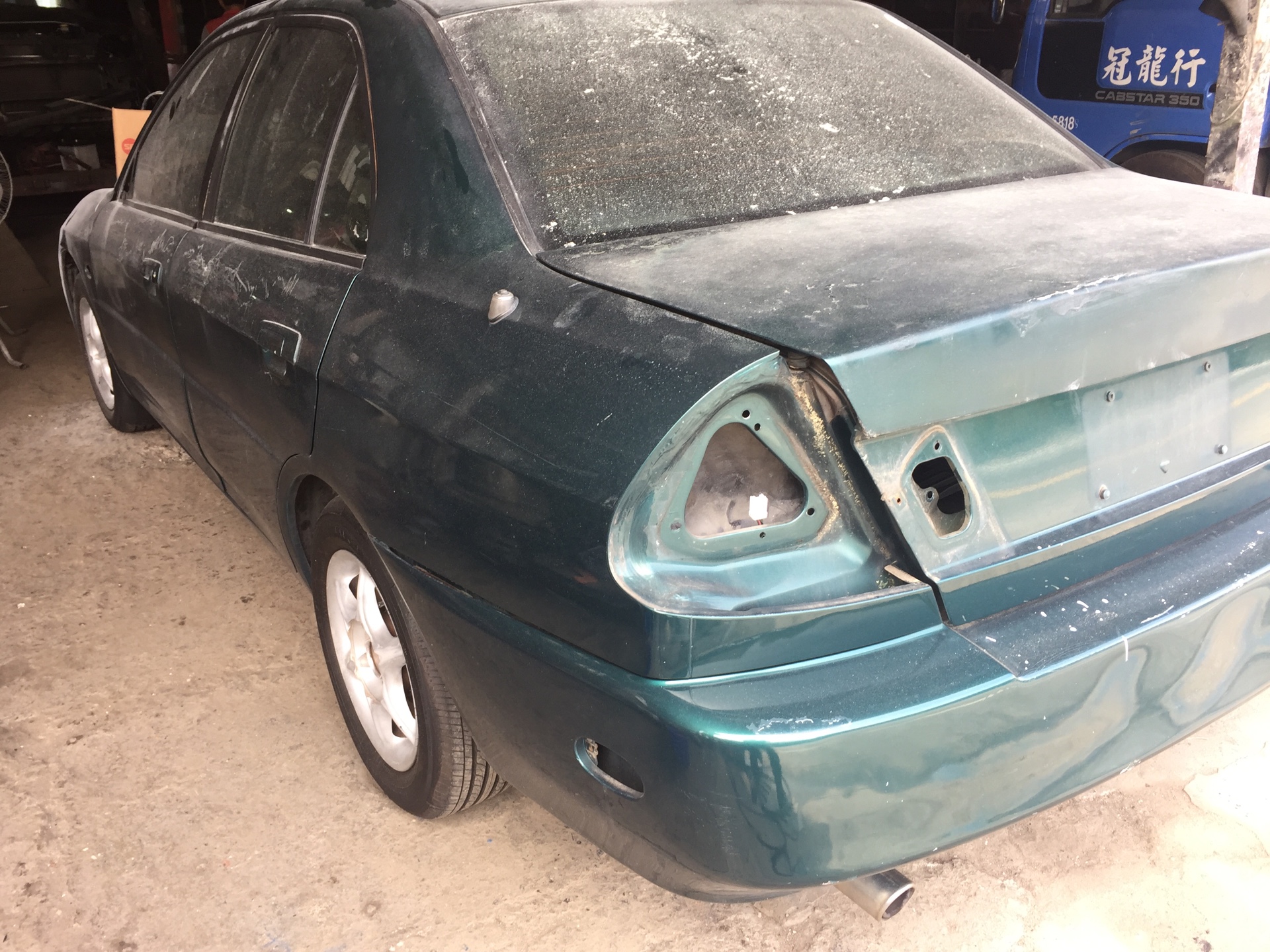 烤漆專輯-舊車翻新-久隆汽車修理廠