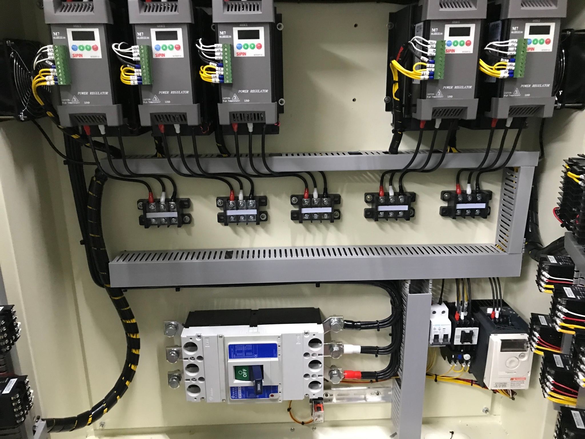 烘箱、熱處理電控箱