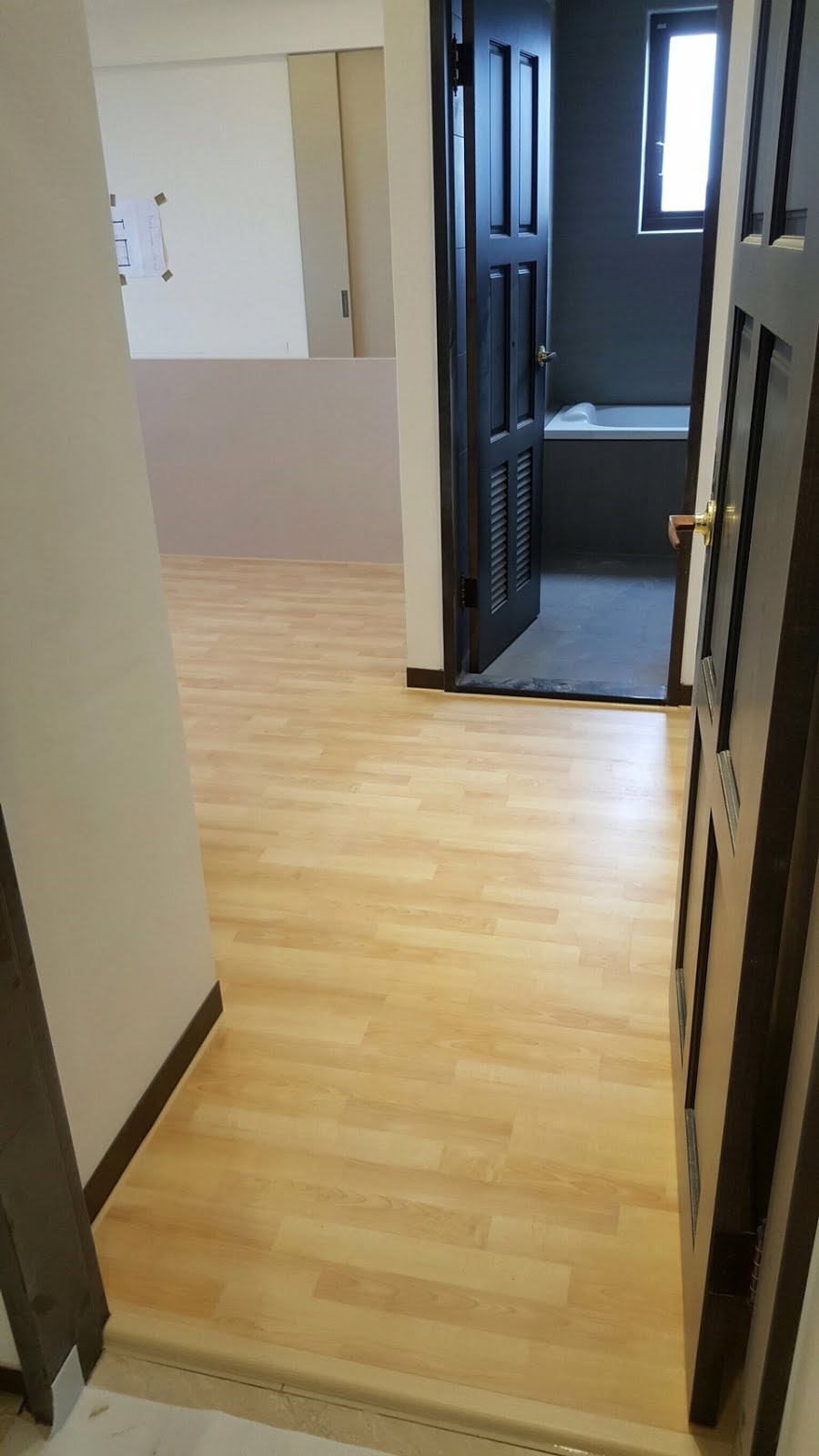 超耐磨地板張貼鋪設