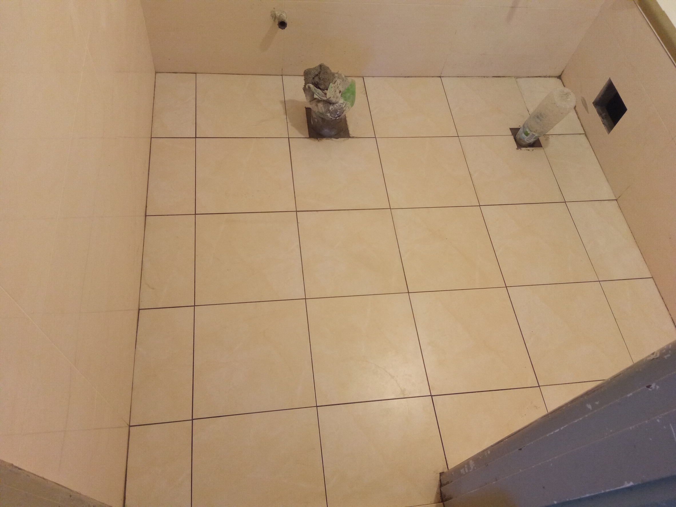 新北市新莊住家泥作浴室磁磚鋪設